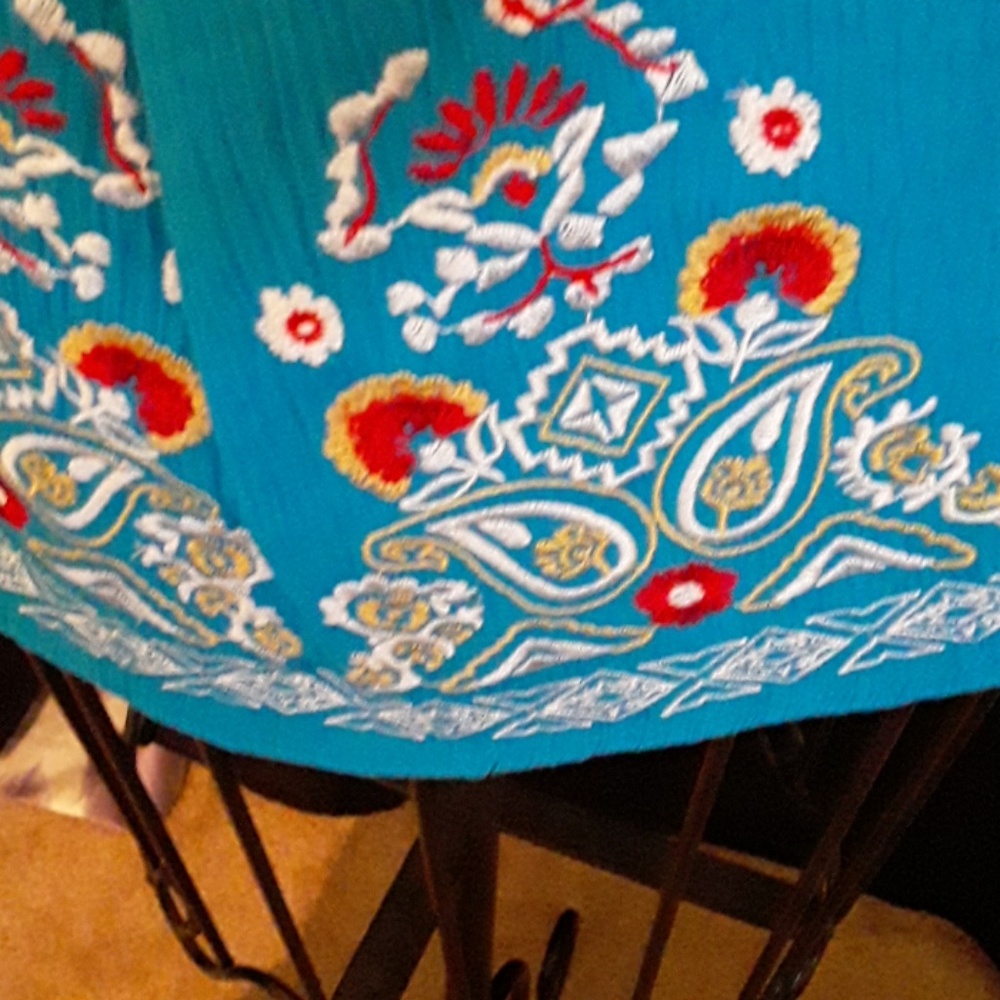 Shirt - Picture 2 of 3